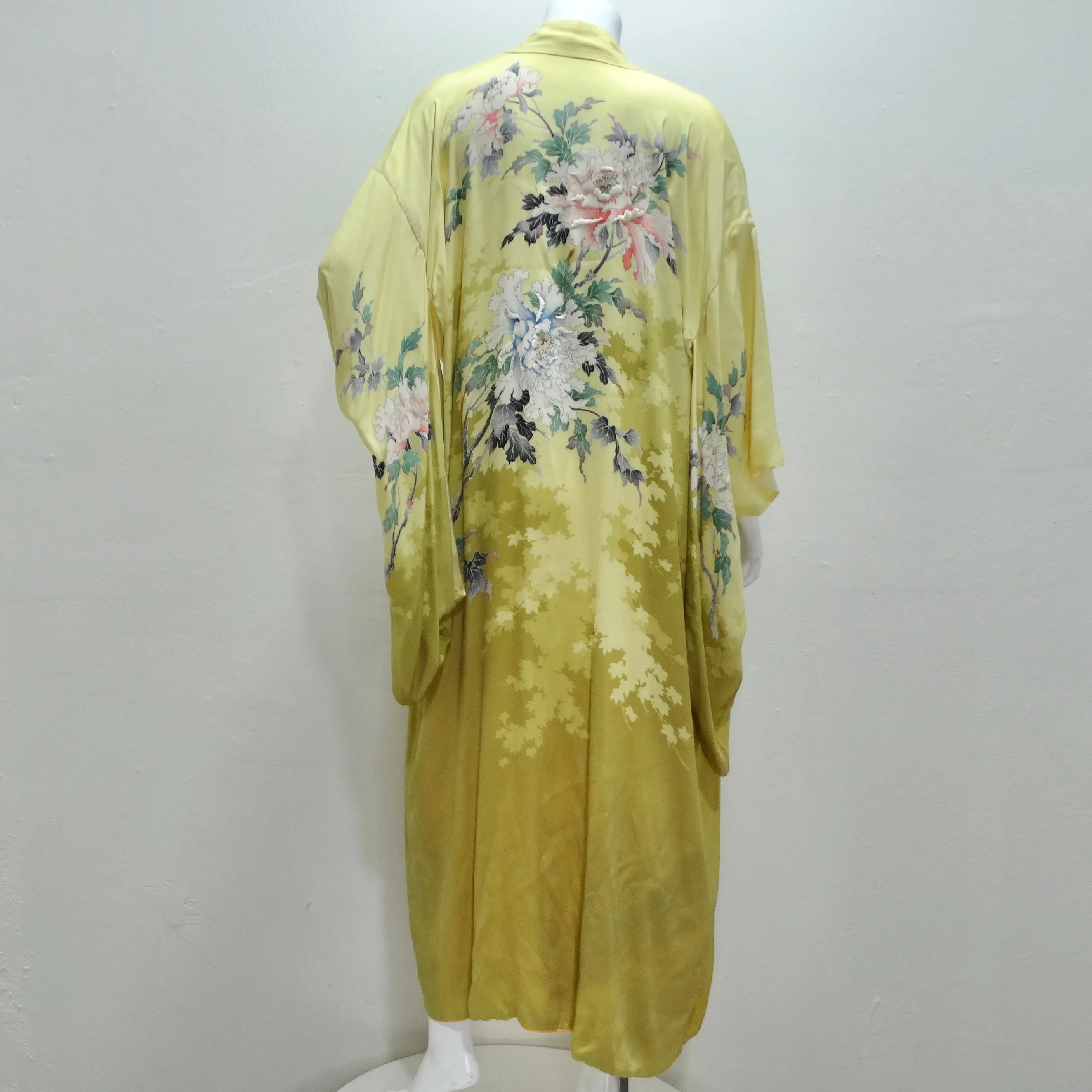 1940s Embroidered Silk Kimono