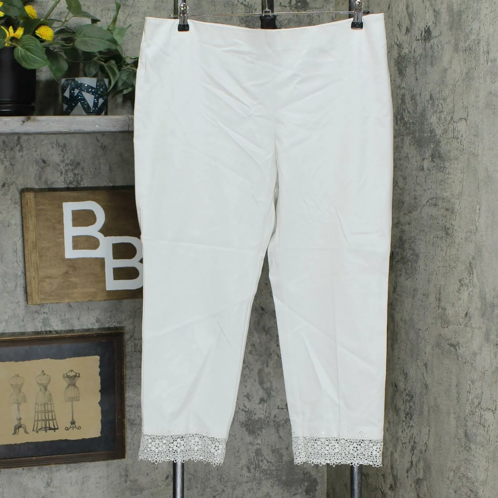 Alfani Women's Lace Hem Ankle Pants Soft White 18