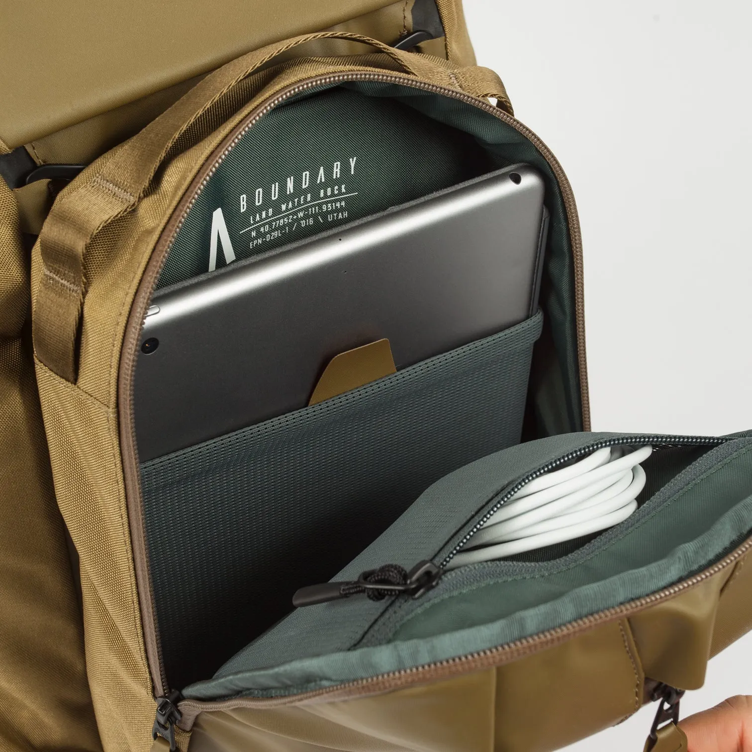 Aux Compartment Sling 3L