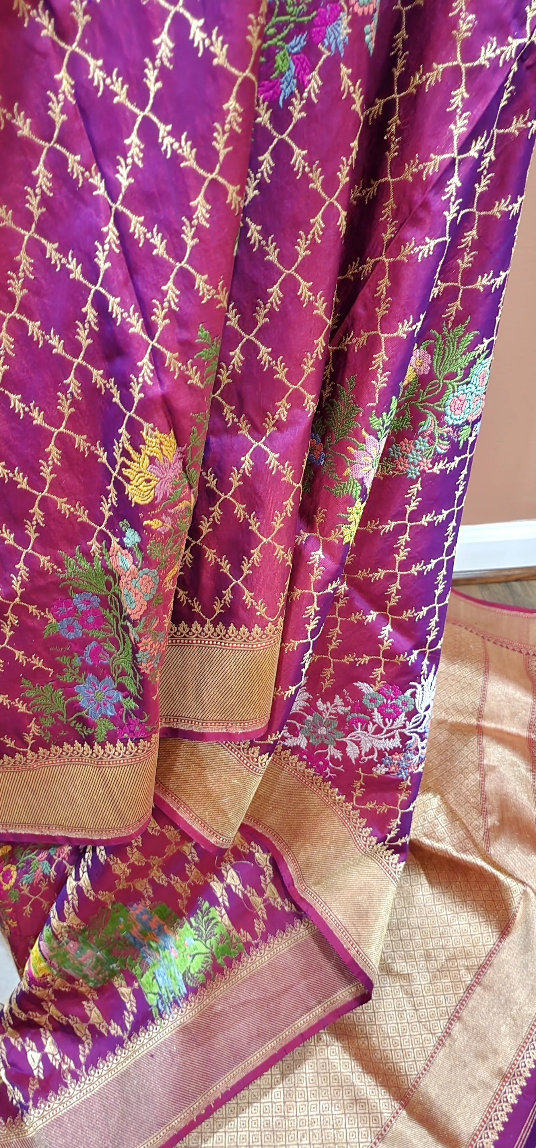 Banaras Kadwa Jangla Meenakari Saree.