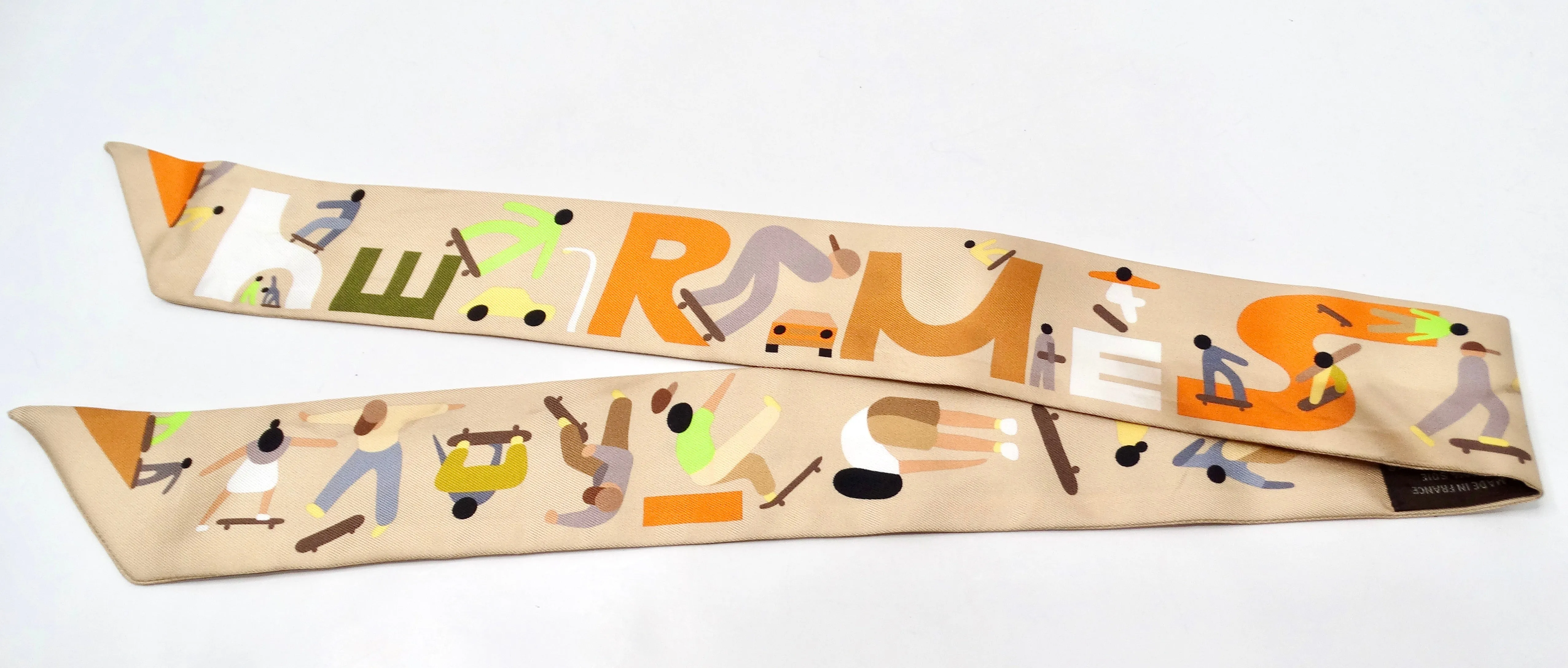 Hermes "Figures Libres" Skateboarding Scape Printed Silk Twilly