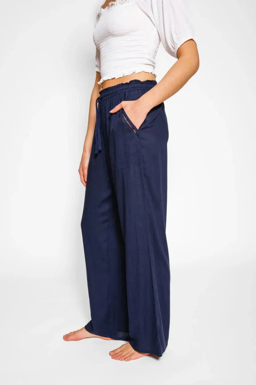 KOY RESORT- WOMEN'S CAPRI TRAVEL PANT COVER UP