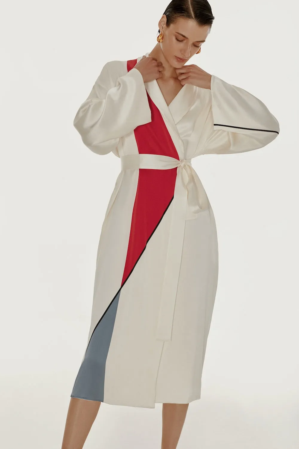 Reversible white robe