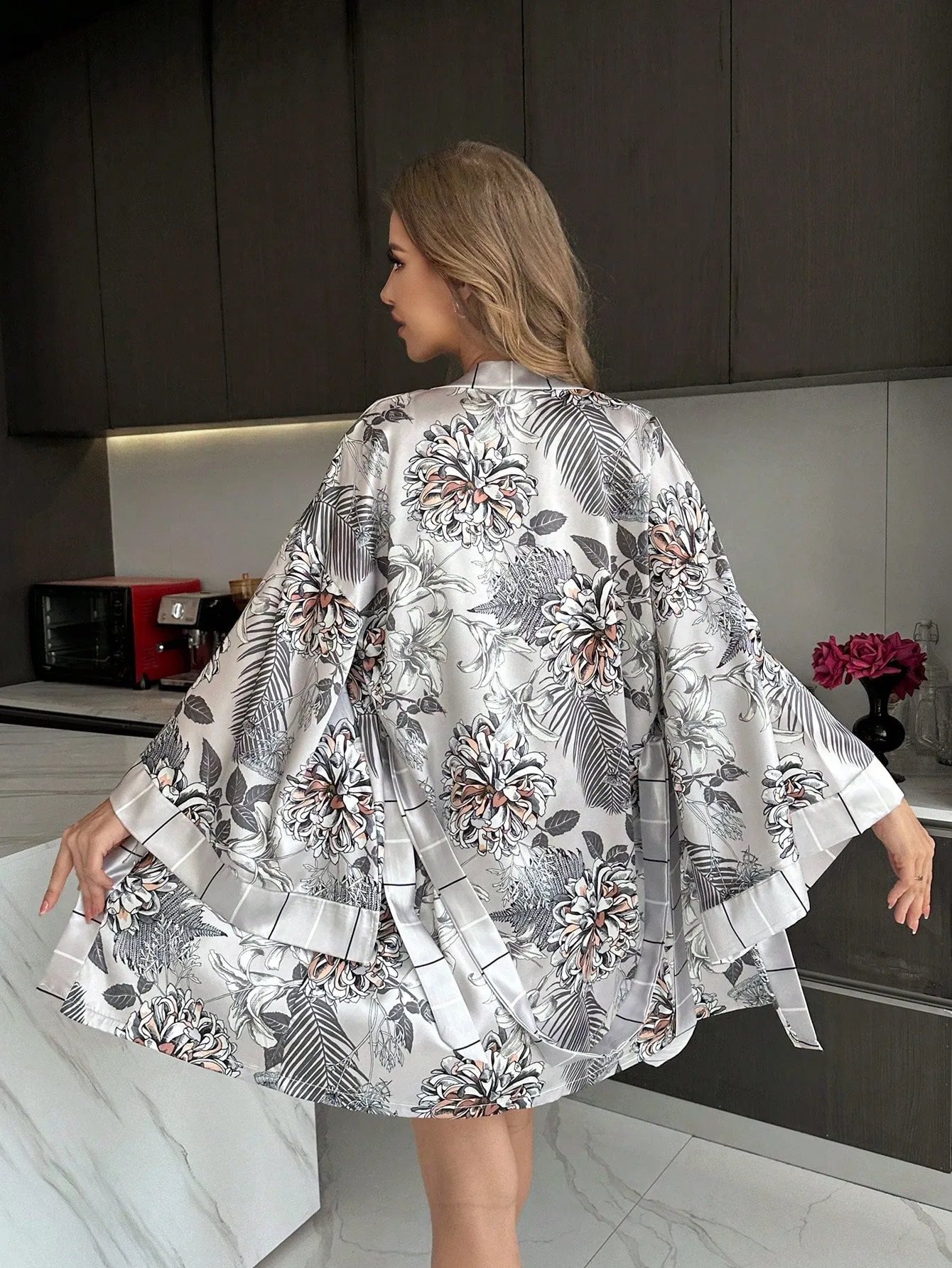Striped Silk Imitation Floral Printed Women's 3-Piece Pajama Set
