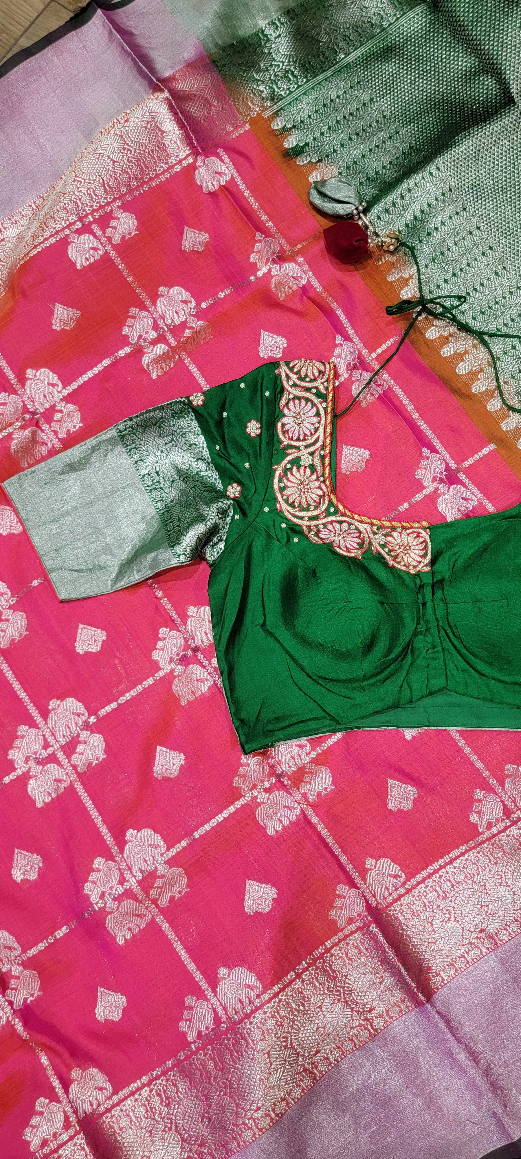 Venkatagiri Silk Saree w/ Blouse in Pink and Green