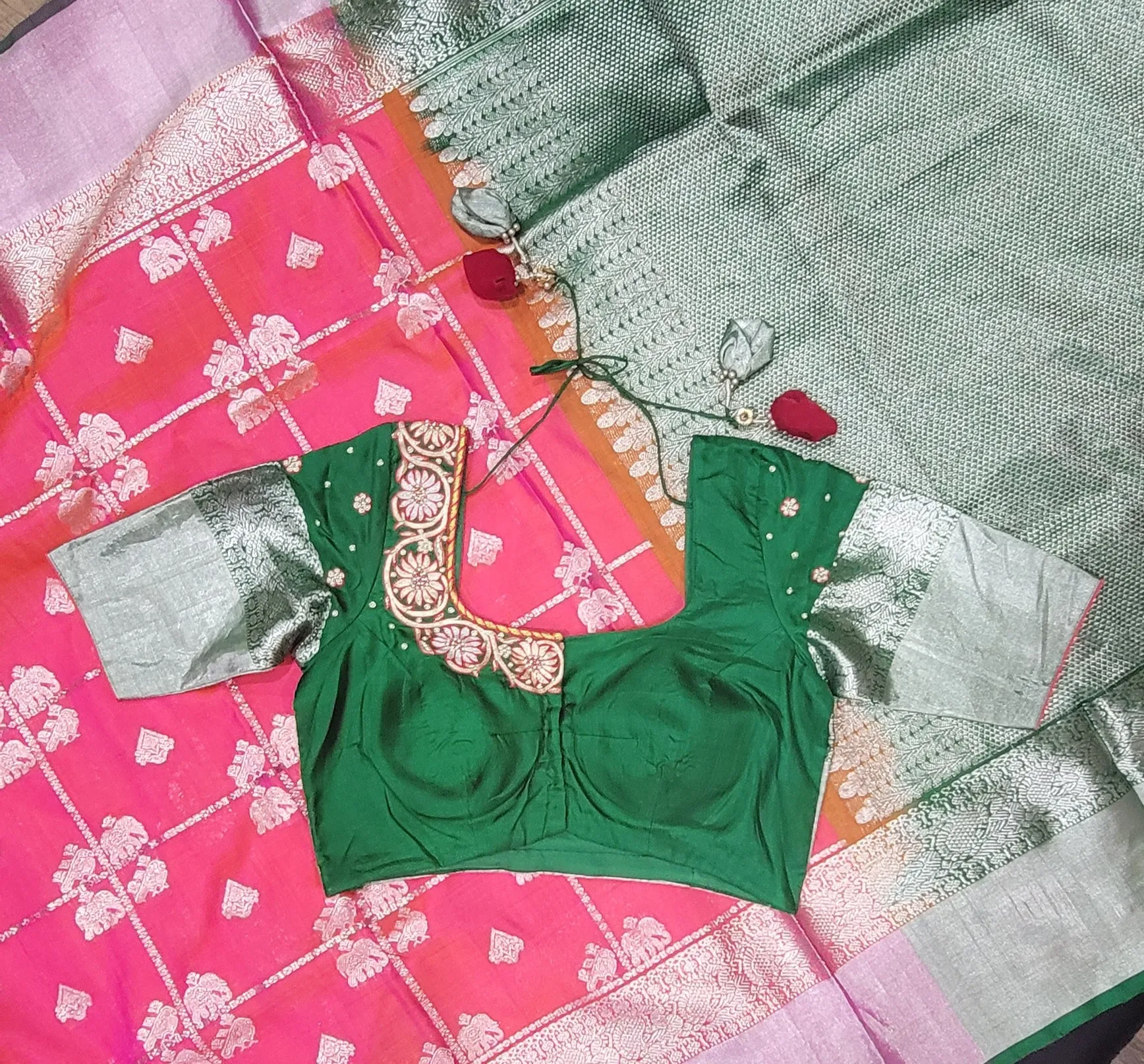 Venkatagiri Silk Saree w/ Blouse in Pink and Green