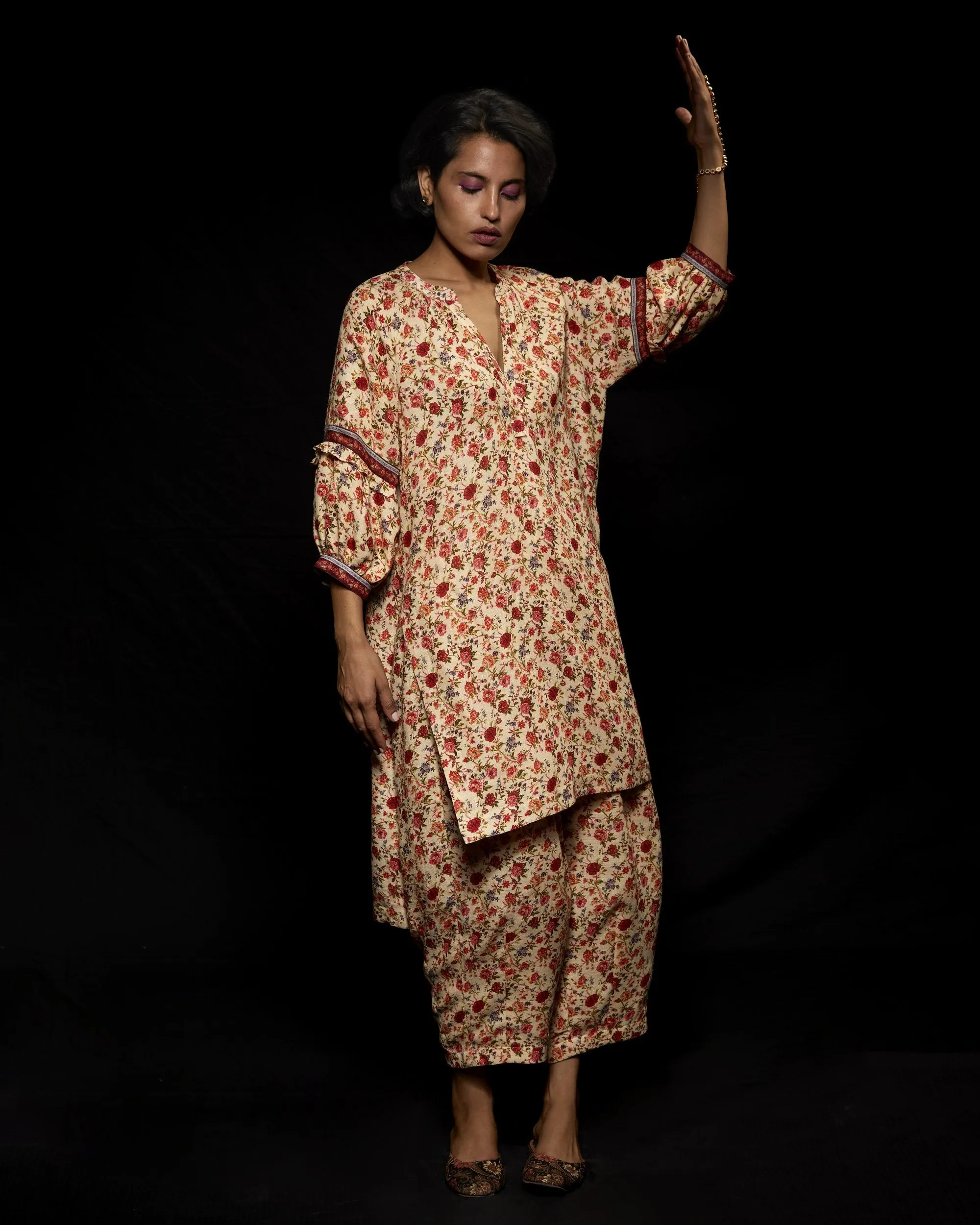 Viam   I   Ivory Floral Hand Printed Pants
