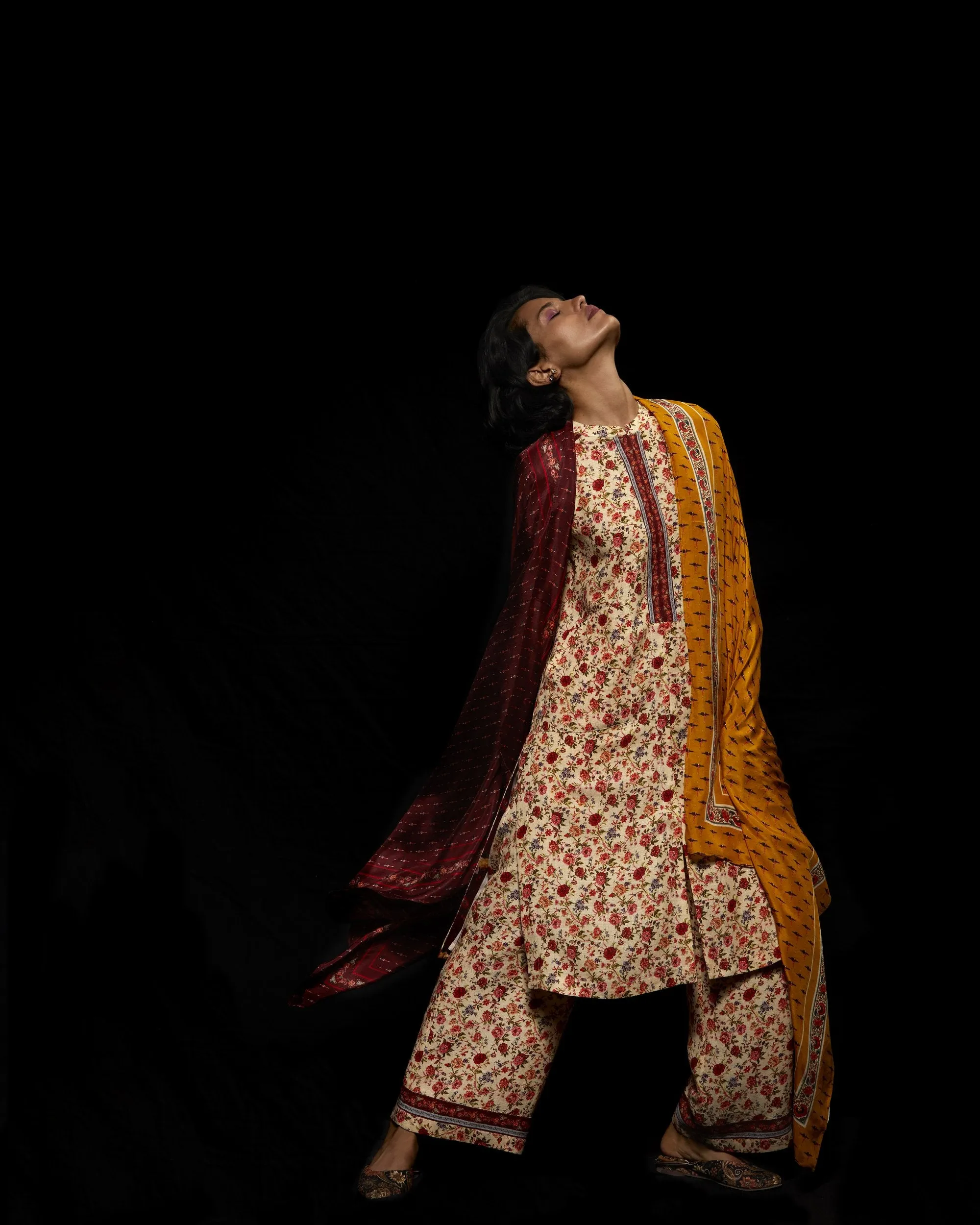 Viam   I   Ivory Floral Hand Printed Sherwani