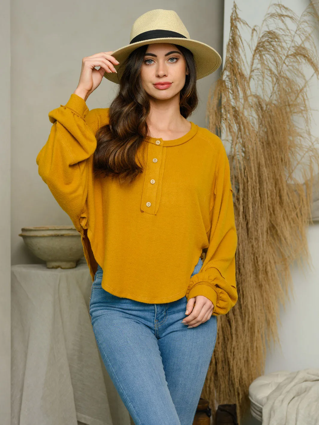 WOMEN'S LONG SLEEVE KNIT TOP