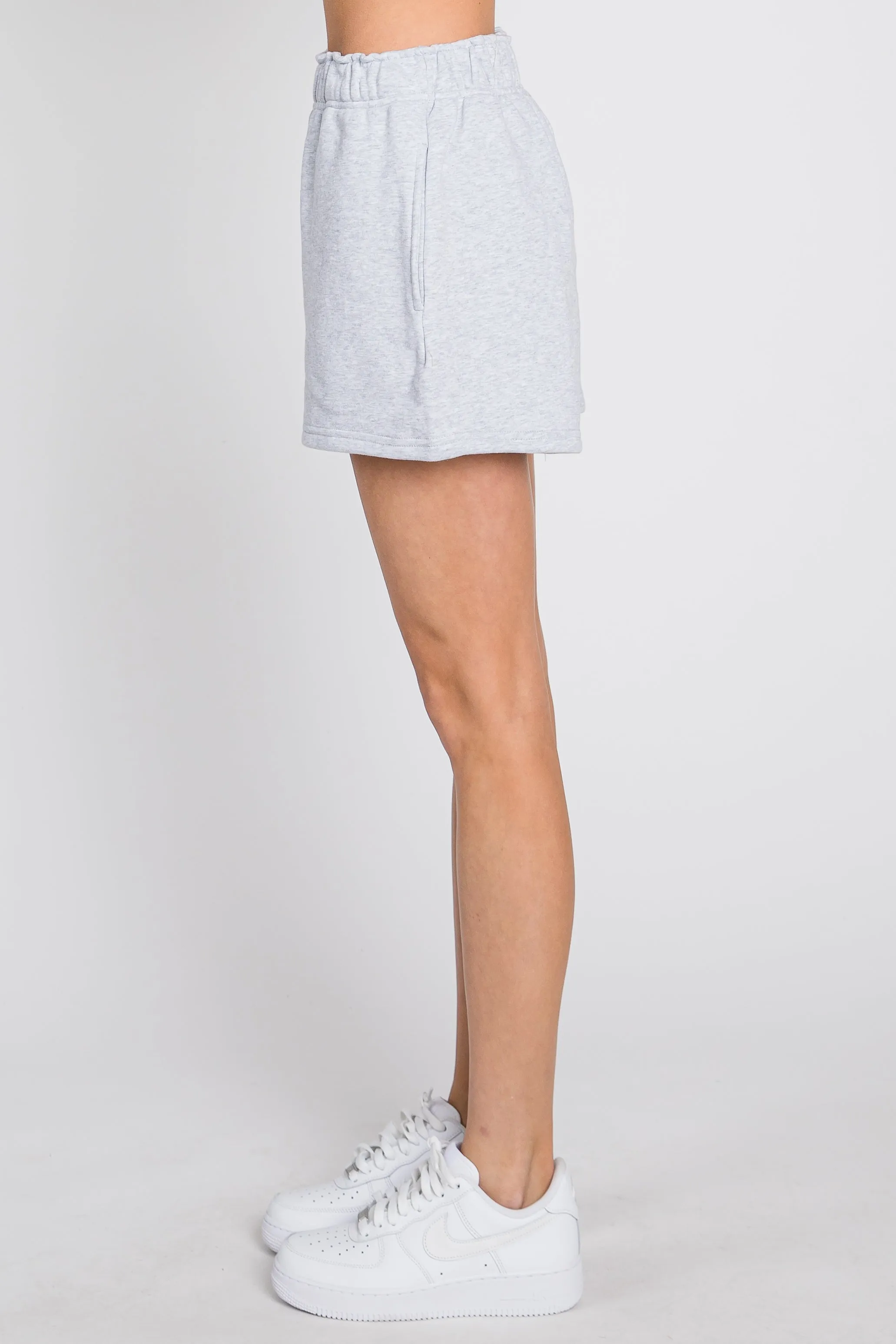 WOMEN'S SWEATSHORTS