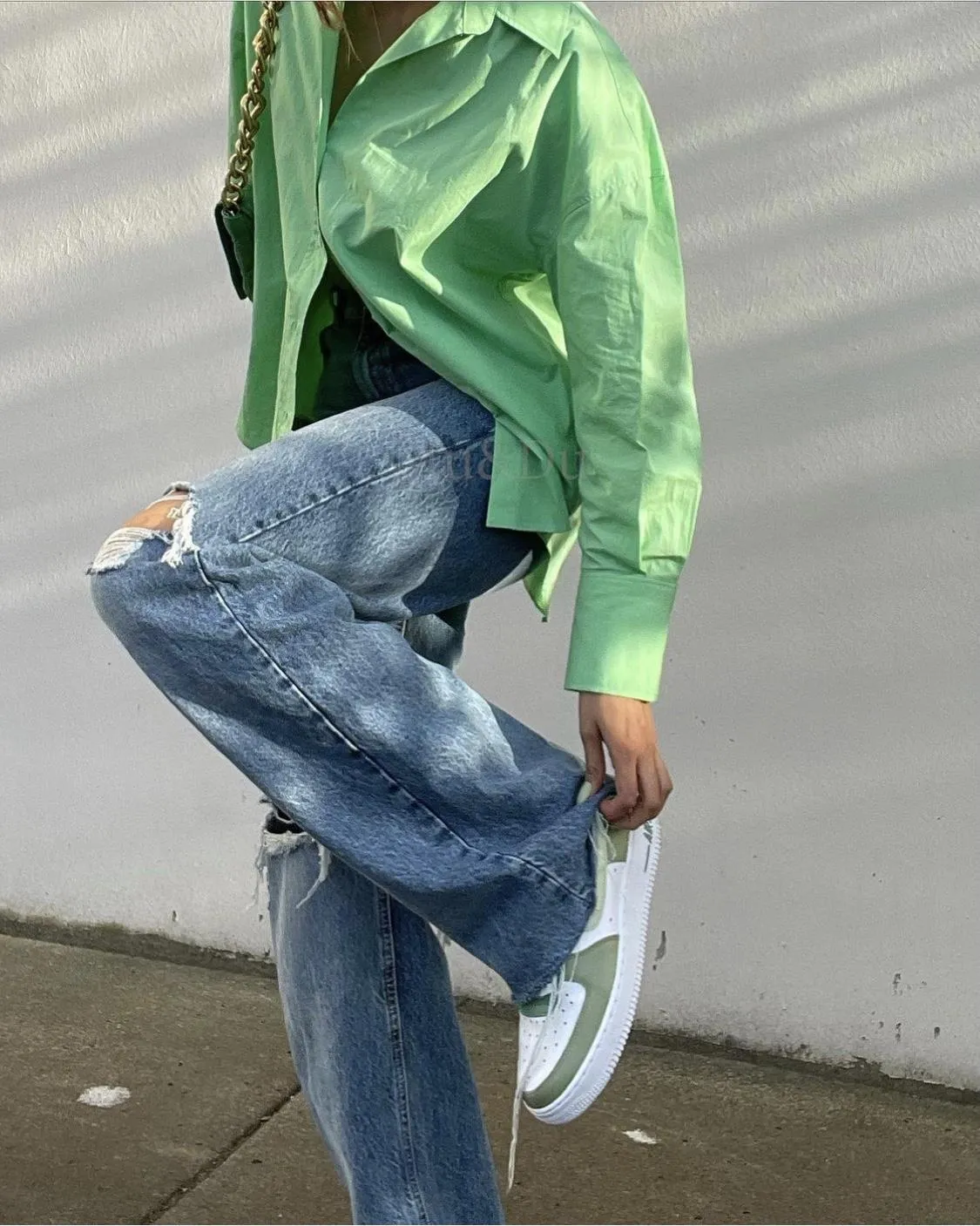 Women's V-neck Loose Poplin Shirt